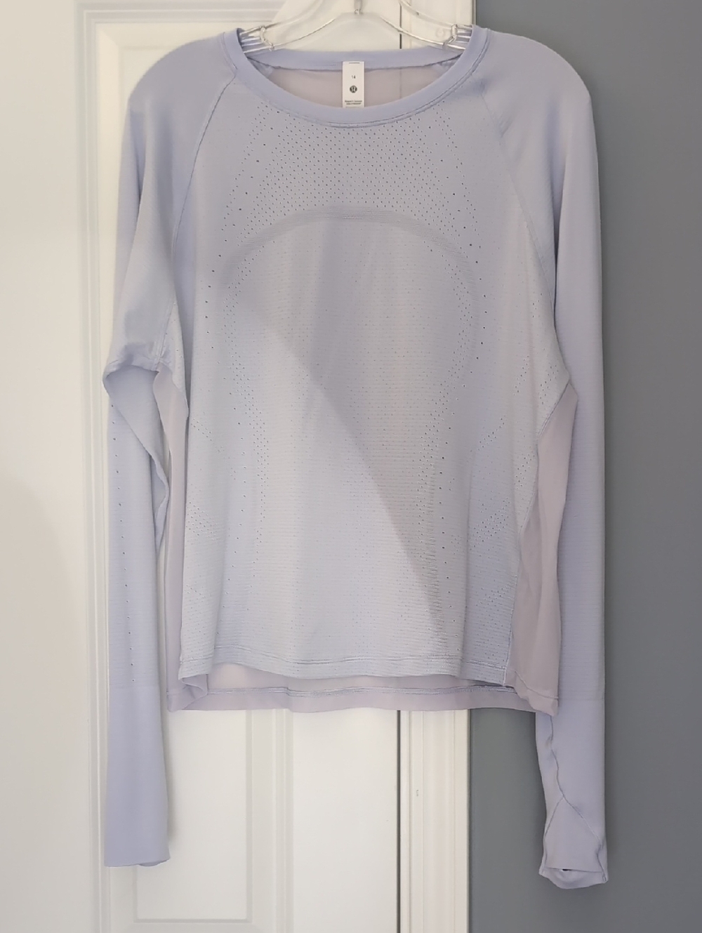 lululemon athletica Light Gray/Blue Long-Sleeve Perforated Crew Size 14